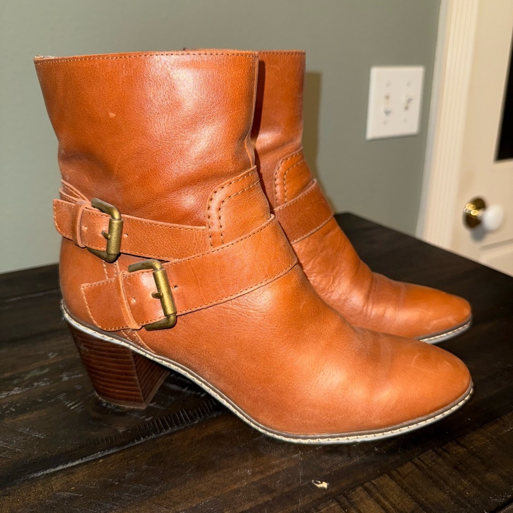 Anne Klein Women's Tan Leather Ankle Boots